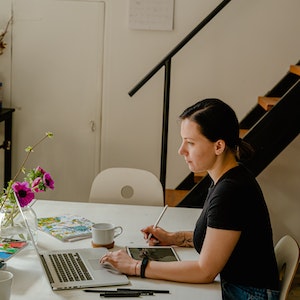 specialista en Experiencia del Usuario (UI/UX)